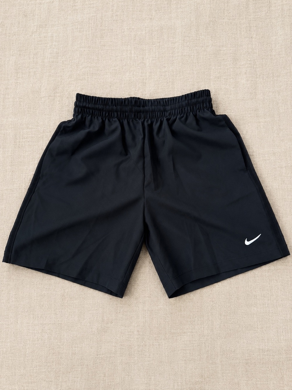 Nike Dri-FIT Multi Youth Medium Black Training Shorts Big Kids Unisex
